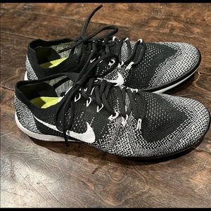 Womens Nike Free Focus Flyknit 8.5